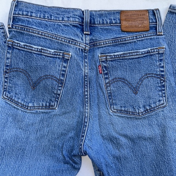 Levi's Blue Straight Leg Jeans with Classic Style - Picture 5 of 9